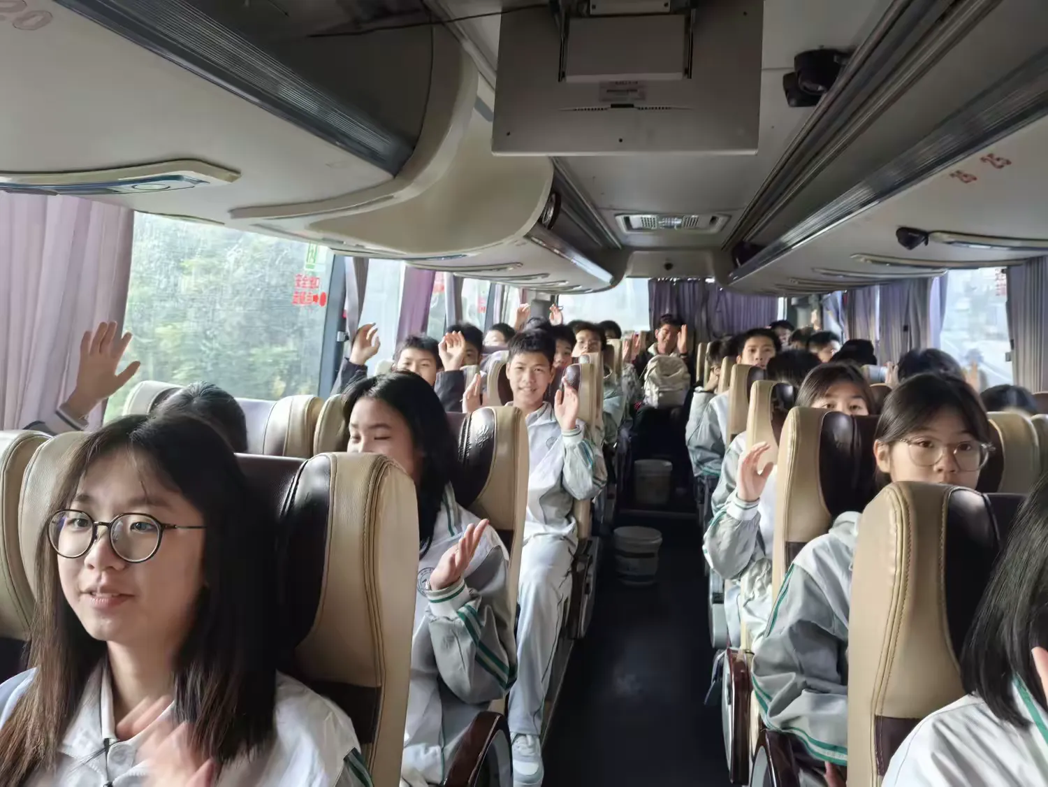 简篇-“研”途拾瓷韵 学英模话担当——泉州市马甲中学高一研学实践活动